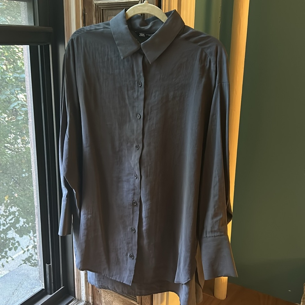 Oversized silky / flowy grey Zara button down. No tags, never worn